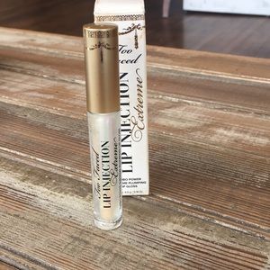 Too Faced Lip Injection Extreme